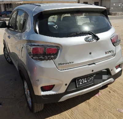 Mahindra KUV 100 - Photo 4