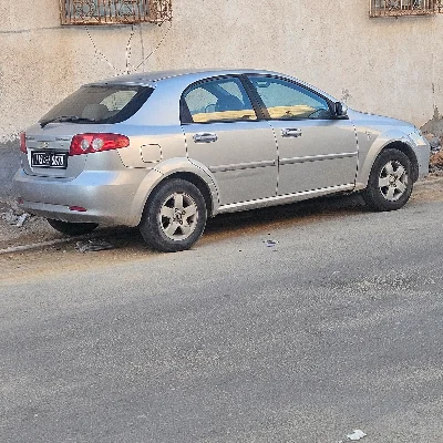 Chevrolet OPTRA - Photo 10