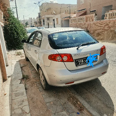 Chevrolet OPTRA - Photo 6