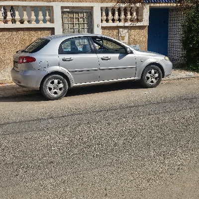 Chevrolet OPTRA - Photo 3