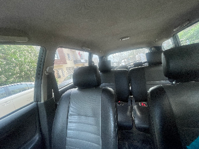 Toyota Avensis - Photo 4
