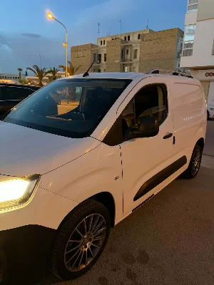 Citroen BERLINGO - Photo 8