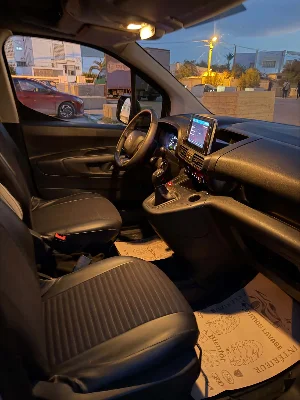 Citroen BERLINGO - Photo 4