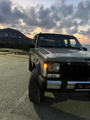 Jeep CHEROKEE - Photo 2