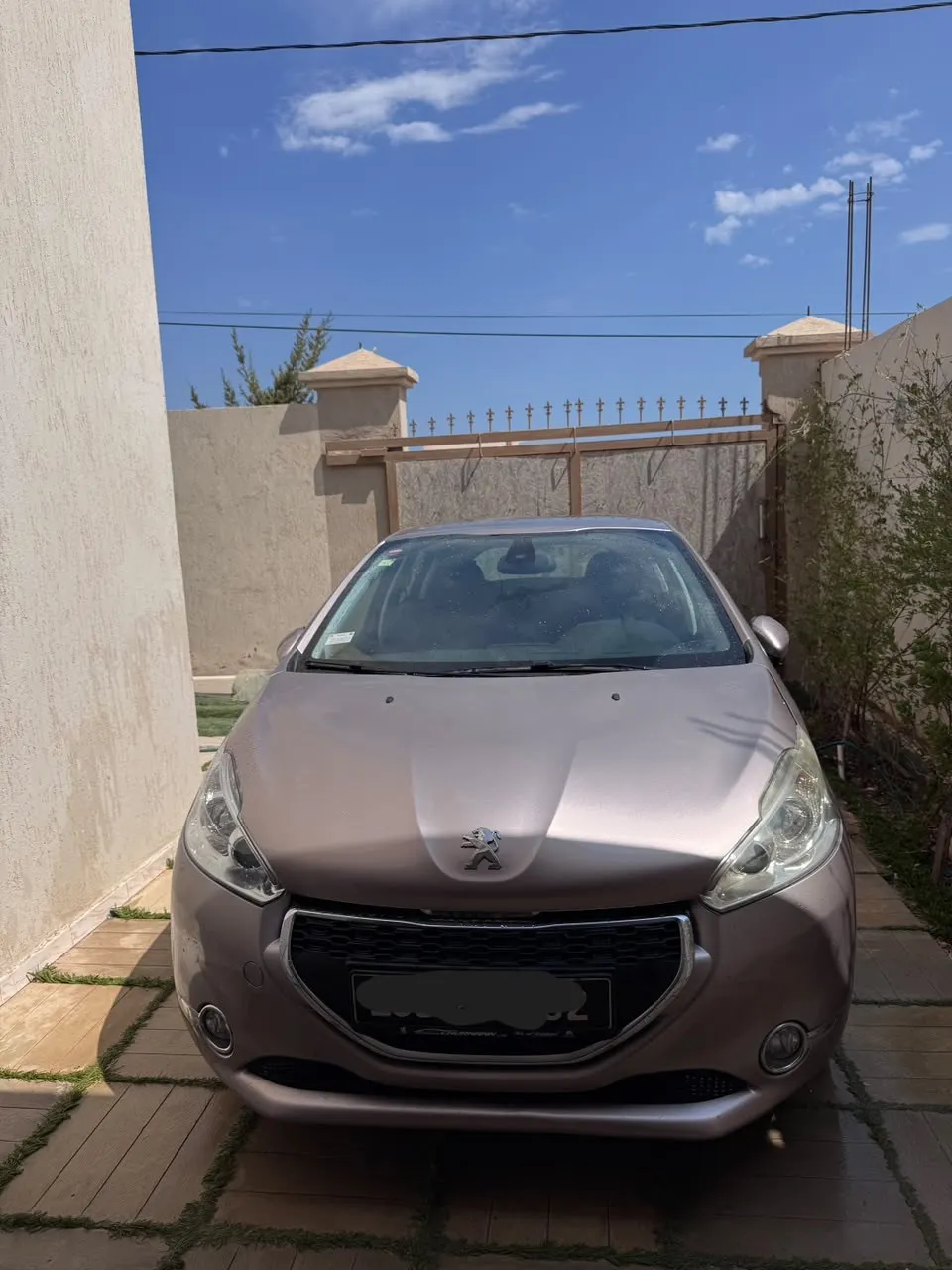 Peugeot 208 2015