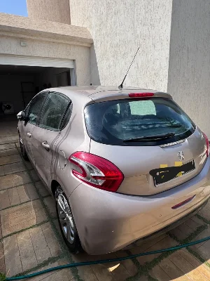 Peugeot 208 - Photo 7