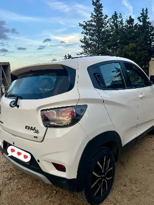 Mahindra KUV 100 - Photo 6