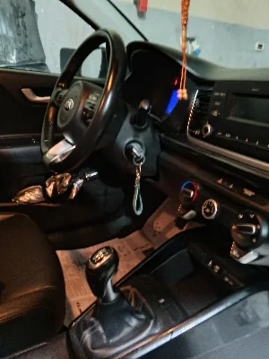 Kia RIO - Photo 8