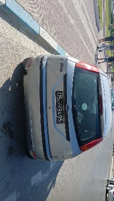 Ford FOCUS - Photo 2