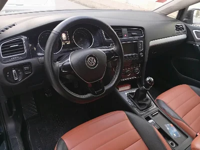 Volkswagen Golf - Photo 3