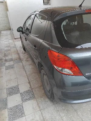 Peugeot 207 - Photo 3