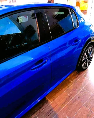 Peugeot 208 - Photo 12