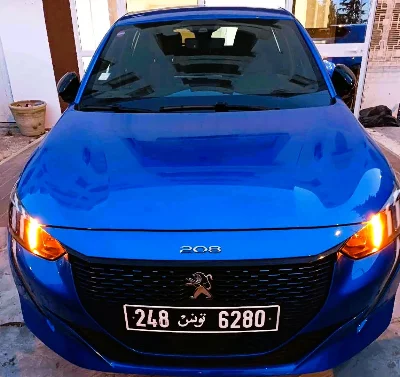 Peugeot 208 - Photo 8