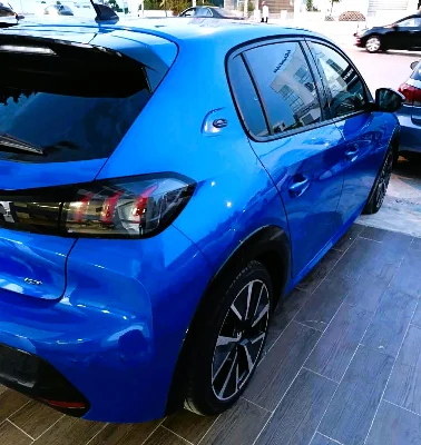 Peugeot 208 - Photo 4