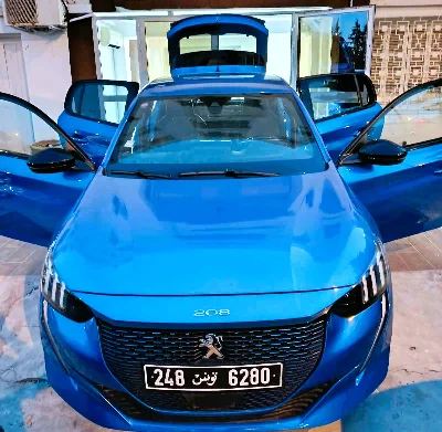 Peugeot 208 - Photo 2