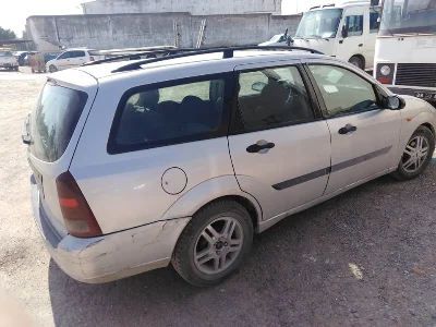 Ford FOCUS - Photo 2