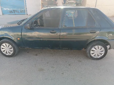 Ford FIESTA - Photo 4