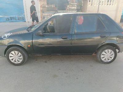 Ford FIESTA - Photo 3