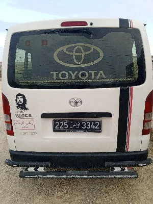 Toyota Hiace - Photo 11