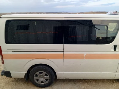 Toyota Hiace - Photo 9