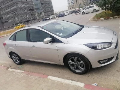Ford FOCUS - Photo 2