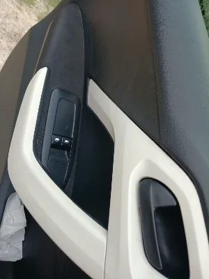 Peugeot 208 - Photo 8