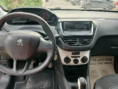 Peugeot 208 - Photo 7