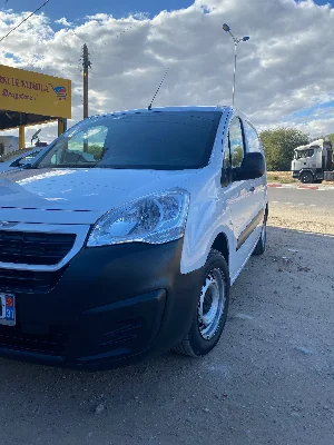 Peugeot Partner - Photo 10