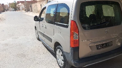 Peugeot Partner - Photo 2