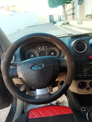 Ford FIESTA - Photo 5