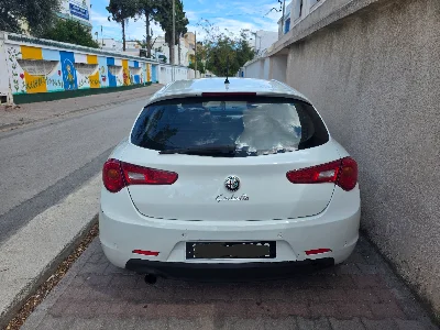 Alfa romeo GIULIETTA - Photo 7
