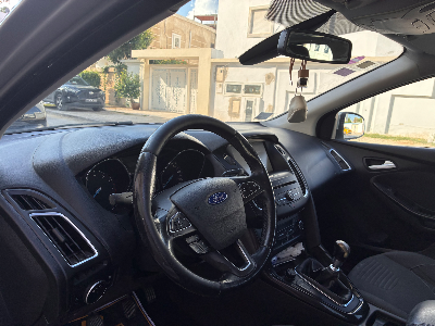 Ford FOCUS - Photo 6