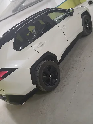 Toyota RAV4 - Photo 10