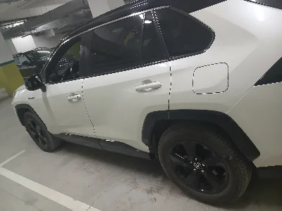 Toyota RAV4 - Photo 9