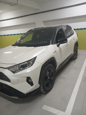 Toyota RAV4 - Photo 8