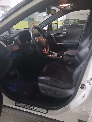 Toyota RAV4 - Photo 3