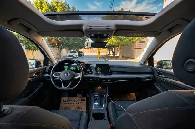 Volkswagen Golf - Photo 2