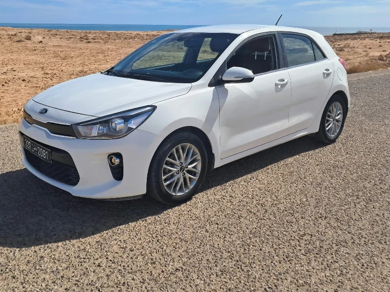 Kia RIO - Photo 4