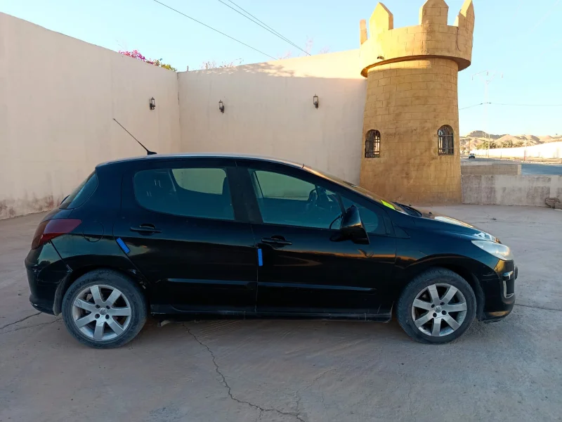 Peugeot 308 - Photo 6