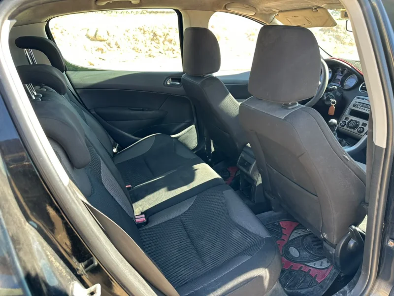 Peugeot 308 - Photo 2