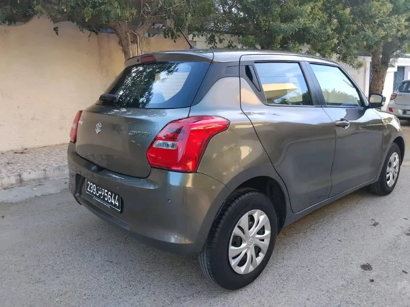 Suzuki Swift - Photo 8