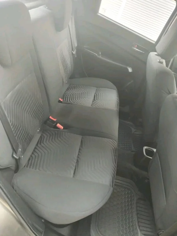 Suzuki Swift - Photo 3