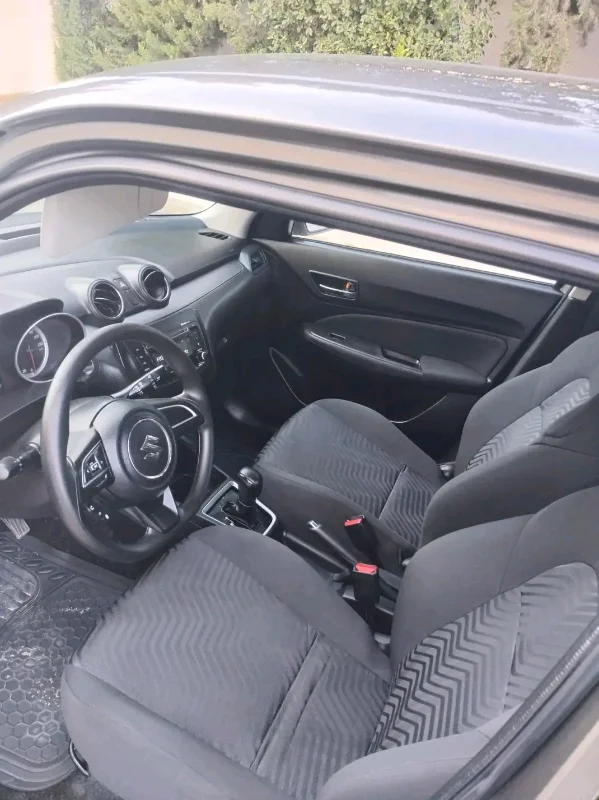 Suzuki Swift - Photo 2