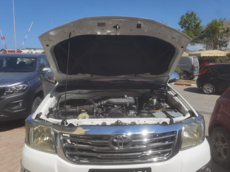 Toyota Hilux - Photo 4
