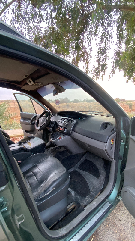 Renault Scenic - Photo 4