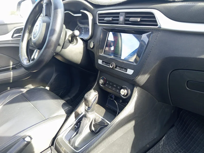 MG MG ZS - Photo 5