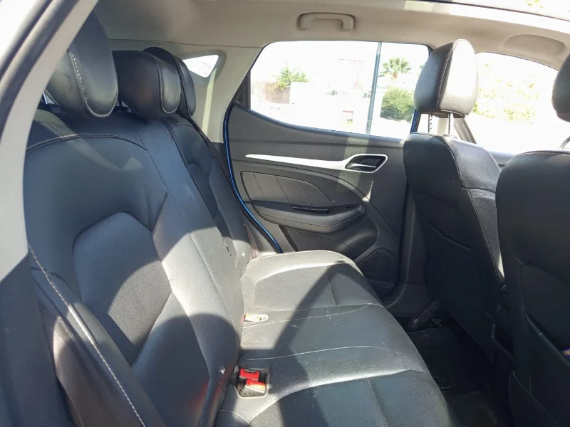 MG MG ZS - Photo 2