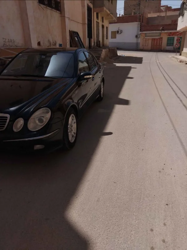 Mercedes Classe E - Photo 3