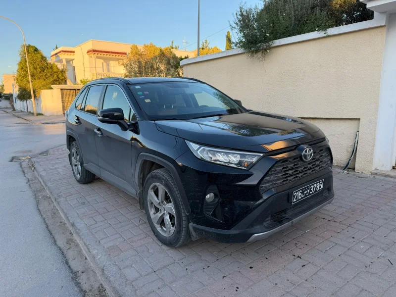 Toyota RAV4 - Photo 12