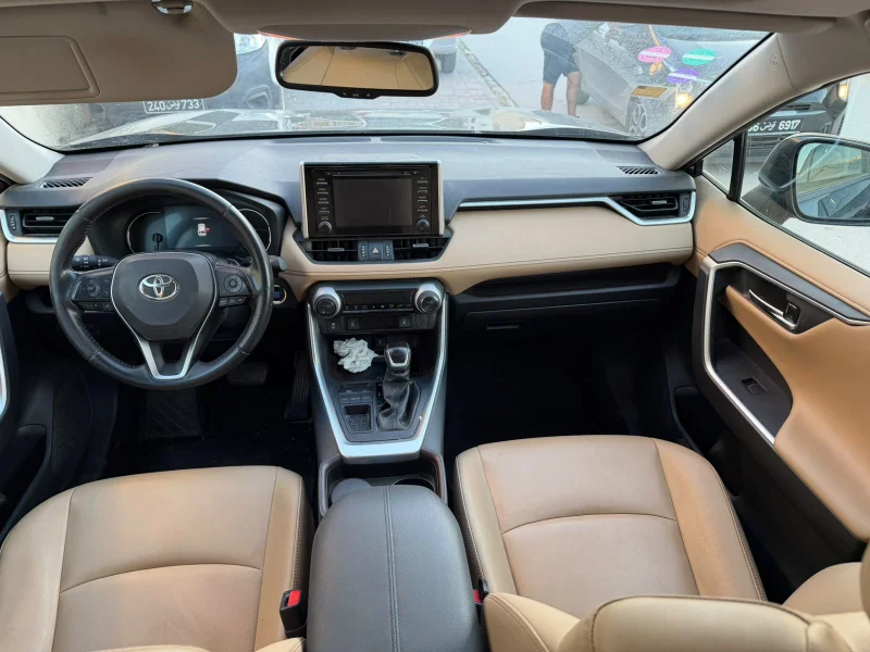 Toyota RAV4 - Photo 6